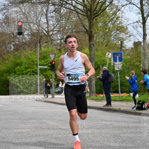 12.04.2026 - 45. Internationalen Wilhelmsburger Insellauf J. Mangold http://msf.ph/oto/9507644 12.04.2026 12:47:36 Ziel 4466, 5495, 3452, 4877, 4874, 5607, 5364, 5853 meine-sportfotos.de