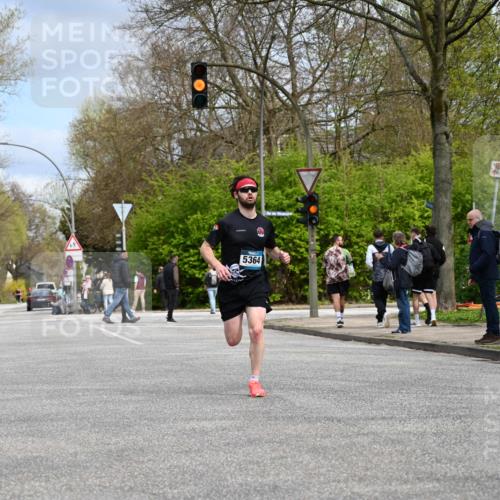 12.04.2026 - 45. Internationalen Wilhelmsburger Insellauf J. Mangold http://msf.ph/oto/9507689 12.04.2026 12:47:55 Ziel 4874, 5607, 5364, 5853, 3159, 4677 meine-sportfotos.de