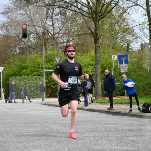 12.04.2026 - 45. Internationalen Wilhelmsburger Insellauf J. Mangold http://msf.ph/oto/9507697 12.04.2026 12:47:56 Ziel 4874, 5607, 5364, 5853, 3159, 4677, 4240 meine-sportfotos.de