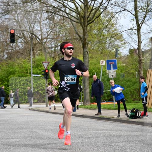 12.04.2026 - 45. Internationalen Wilhelmsburger Insellauf J. Mangold http://msf.ph/oto/9507699 12.04.2026 12:47:56 Ziel 4874, 5607, 5364, 5853, 3159, 4677, 4240 meine-sportfotos.de
