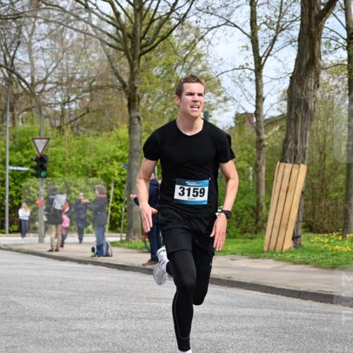 12.04.2026 - 45. Internationalen Wilhelmsburger Insellauf J. Mangold http://msf.ph/oto/9507734 12.04.2026 12:48:29 Ziel 3159, 4677, 4240, 4893, 3947, 5648, 4876, 2378, 5625 meine-sportfotos.de
