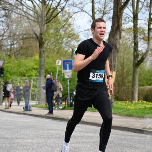 12.04.2026 - 45. Internationalen Wilhelmsburger Insellauf J. Mangold http://msf.ph/oto/9507736 12.04.2026 12:48:29 Ziel 3159, 4677, 4240, 4893, 3947, 5648, 4876, 2378, 5625 meine-sportfotos.de