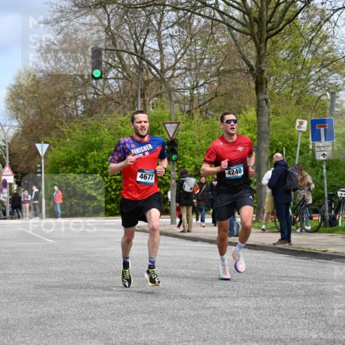 12.04.2026 - 45. Internationalen Wilhelmsburger Insellauf J. Mangold http://msf.ph/oto/9507749 12.04.2026 12:48:32 Ziel 3159, 4677, 4240, 4893, 3947, 5648, 4876, 2378, 5625 meine-sportfotos.de