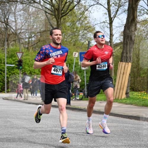 12.04.2026 - 45. Internationalen Wilhelmsburger Insellauf J. Mangold http://msf.ph/oto/9507758 12.04.2026 12:48:33 Ziel 3159, 4677, 4240, 4893, 3947, 3947, 5648, 4876, 2378, 5625 meine-sportfotos.de