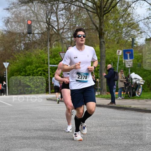 12.04.2026 - 45. Internationalen Wilhelmsburger Insellauf J. Mangold http://msf.ph/oto/9507803 12.04.2026 12:49:03 Ziel 4876, 2378, 5625, 5711, 5566, 3816, 5335, 5335, 3612, 2403, 5793 meine-sportfotos.de