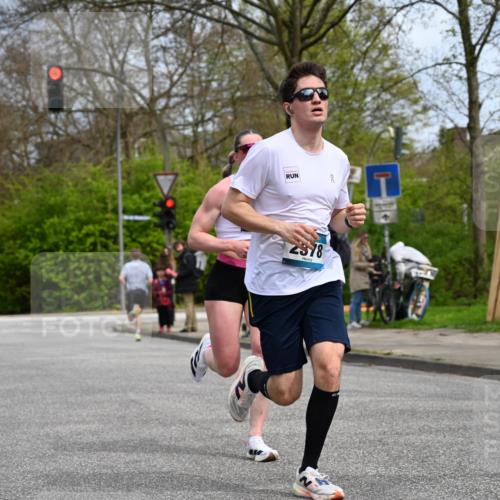 12.04.2026 - 45. Internationalen Wilhelmsburger Insellauf J. Mangold http://msf.ph/oto/9507806 12.04.2026 12:49:03 Ziel 4876, 2378, 5625, 5711, 5566, 3816, 5335, 5335, 3612, 2403, 5793 meine-sportfotos.de