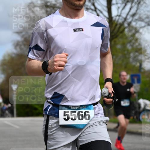 12.04.2026 - 45. Internationalen Wilhelmsburger Insellauf J. Mangold http://msf.ph/oto/9507842 12.04.2026 12:49:20 Ziel 5711, 5566, 3816, 5335, 3612, 2403, 5793, 5793, 5527, 4505, 5146 meine-sportfotos.de