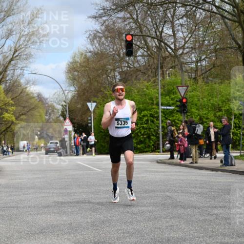 12.04.2026 - 45. Internationalen Wilhelmsburger Insellauf J. Mangold http://msf.ph/oto/9507890 12.04.2026 12:49:32 Ziel 5566, 3816, 5335, 3612, 2403, 5793, 5527, 4505, 5146, 5146, 5280, 5483 meine-sportfotos.de