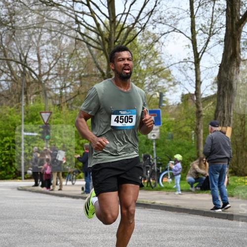12.04.2026 - 45. Internationalen Wilhelmsburger Insellauf J. Mangold http://msf.ph/oto/9507934 12.04.2026 12:49:57 Ziel 5527, 4505, 5146, 5280, 5483, 2734, 5601, 5659, 5678 meine-sportfotos.de