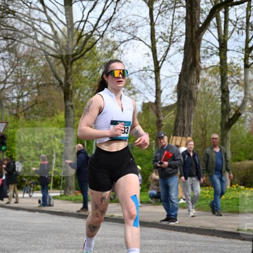 12.04.2026 - 45. Internationalen Wilhelmsburger Insellauf J. Mangold http://msf.ph/oto/9507964 12.04.2026 12:50:06 Ziel 5527, 4505, 5146, 5280, 5483, 2734, 5601, 5659, 5678 meine-sportfotos.de