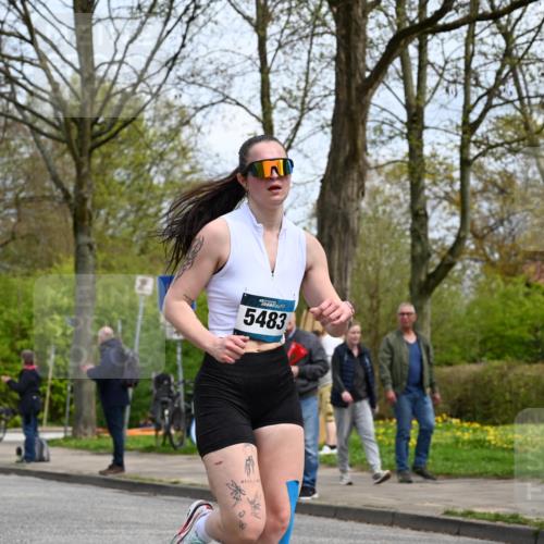 12.04.2026 - 45. Internationalen Wilhelmsburger Insellauf J. Mangold http://msf.ph/oto/9507966 12.04.2026 12:50:06 Ziel 5527, 4505, 5146, 5280, 5483, 2734, 5601, 5659, 5678 meine-sportfotos.de