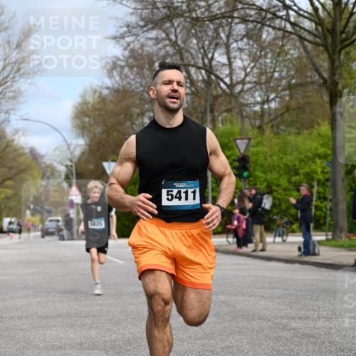 12.04.2026 - 45. Internationalen Wilhelmsburger Insellauf J. Mangold http://msf.ph/oto/9508054 12.04.2026 12:50:52 Ziel 5530, 5825, 5411, 4282, 3982, 3925, 5595, 2959, 5860 meine-sportfotos.de