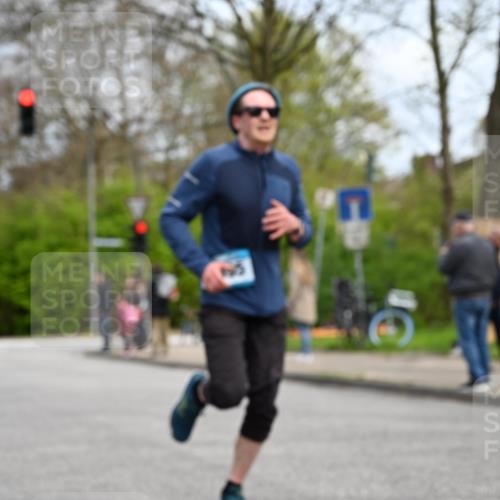 12.04.2026 - 45. Internationalen Wilhelmsburger Insellauf J. Mangold http://msf.ph/oto/9508114 12.04.2026 12:51:15 Ziel 4282, 3982, 3925, 5595, 2959, 5860, 5860, 4110, 5307, 5809, 5326, 2787, 5627, 5493, 4560 meine-sportfotos.de