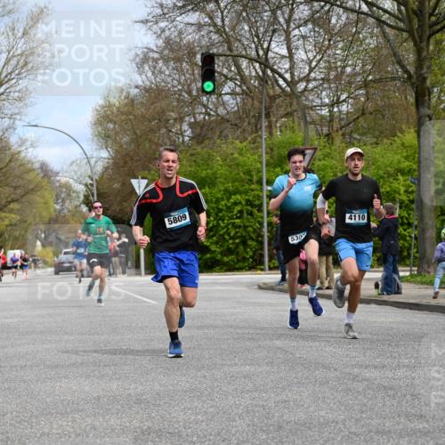 12.04.2026 - 45. Internationalen Wilhelmsburger Insellauf J. Mangold http://msf.ph/oto/9508139 12.04.2026 12:51:37 Ziel 2959, 5860, 4110, 5307, 5809, 5326, 2787, 5627, 5493, 4560, 2779, 3903, 5479, 5797, 5797, 4529, 5758, 2033 meine-sportfotos.de