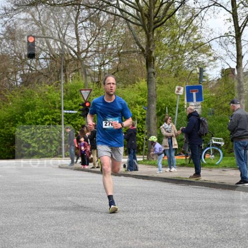 12.04.2026 - 45. Internationalen Wilhelmsburger Insellauf J. Mangold http://msf.ph/oto/9508171 12.04.2026 12:51:44 Ziel 4110, 5307, 5809, 5326, 2787, 5627, 5493, 4560, 2779, 3903, 5479, 5797, 4529, 5758, 2033, 4571, 2414 meine-sportfotos.de