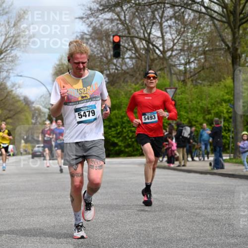 12.04.2026 - 45. Internationalen Wilhelmsburger Insellauf J. Mangold http://msf.ph/oto/9508214 12.04.2026 12:51:52 Ziel 5809, 5326, 2787, 5627, 5493, 4560, 2779, 3903, 5479, 5797, 4529, 4529, 5758, 2033, 4571, 2414, 4609 meine-sportfotos.de