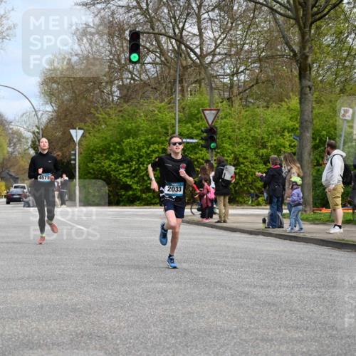 12.04.2026 - 45. Internationalen Wilhelmsburger Insellauf J. Mangold http://msf.ph/oto/9508258 12.04.2026 12:52:12 Ziel 5479, 5797, 4529, 5758, 2033, 4571, 2414, 4609, 5779, 4346, 4346 meine-sportfotos.de