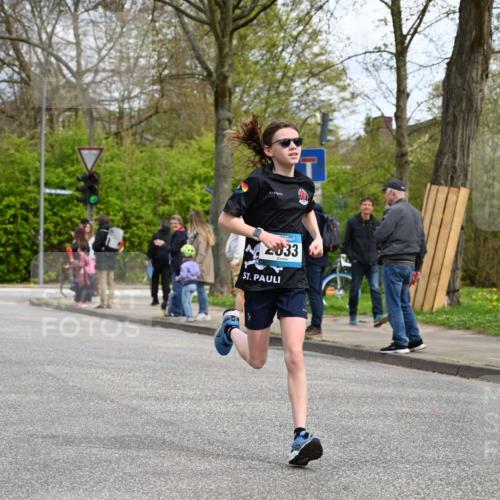 12.04.2026 - 45. Internationalen Wilhelmsburger Insellauf J. Mangold http://msf.ph/oto/9508272 12.04.2026 12:52:14 Ziel 5797, 4529, 5758, 2033, 4571, 2414, 4609, 5779, 4346 meine-sportfotos.de