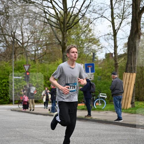 12.04.2026 - 45. Internationalen Wilhelmsburger Insellauf J. Mangold http://msf.ph/oto/9508341 12.04.2026 12:52:28 Ziel 2414, 4609, 5779, 4346, 5763, 2896, 5621, 4879, 4891, 5127, 2218 meine-sportfotos.de