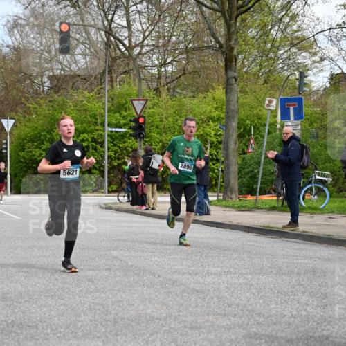 12.04.2026 - 45. Internationalen Wilhelmsburger Insellauf J. Mangold http://msf.ph/oto/9508383 12.04.2026 12:52:49 Ziel 4346, 5763, 2896, 5621, 4879, 4891, 5127, 2218, 4183, 3749, 3160, 5628, 5447, 5464, 5358 meine-sportfotos.de