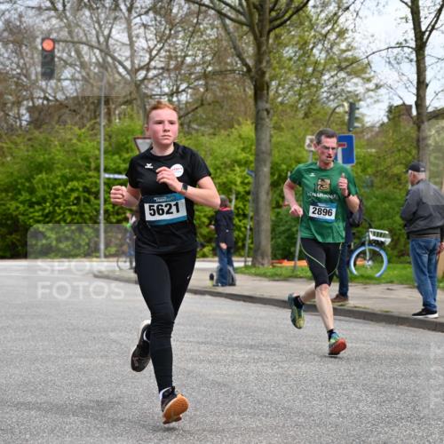 12.04.2026 - 45. Internationalen Wilhelmsburger Insellauf J. Mangold http://msf.ph/oto/9508392 12.04.2026 12:52:50 Ziel 5763, 2896, 5621, 4879, 4891, 5127, 2218, 4183, 3749, 3160, 5628, 5447, 5464, 5358 meine-sportfotos.de
