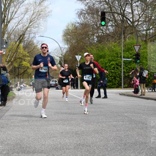 12.04.2026 - 45. Internationalen Wilhelmsburger Insellauf J. Mangold http://msf.ph/oto/9508426 12.04.2026 12:53:04 Ziel 5763, 2896, 5621, 4879, 4891, 5127, 2218, 4183, 3749, 3160, 5628, 5447, 5464, 5358, 3293, 4317 meine-sportfotos.de