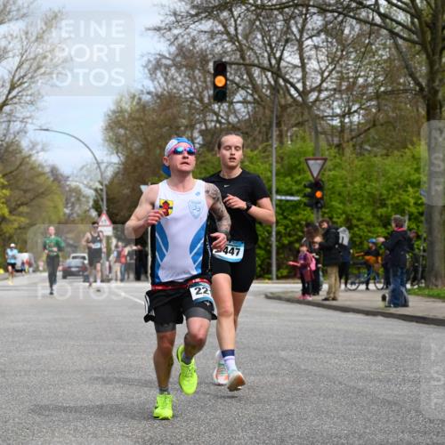 12.04.2026 - 45. Internationalen Wilhelmsburger Insellauf J. Mangold http://msf.ph/oto/9508447 12.04.2026 12:53:07 Ziel 5763, 2896, 5621, 4879, 4891, 5127, 2218, 4183, 3749, 3160, 5628, 5447, 5464, 5464, 5358, 3293, 4317, 5227, 3294, 3520 meine-sportfotos.de