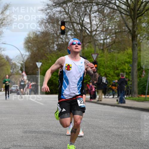 12.04.2026 - 45. Internationalen Wilhelmsburger Insellauf J. Mangold http://msf.ph/oto/9508450 12.04.2026 12:53:08 Ziel 2896, 5621, 4879, 4891, 5127, 2218, 4183, 3749, 3160, 5628, 5447, 5464, 5358, 5358, 3293, 4317, 5227, 3294, 3520, 5143 meine-sportfotos.de