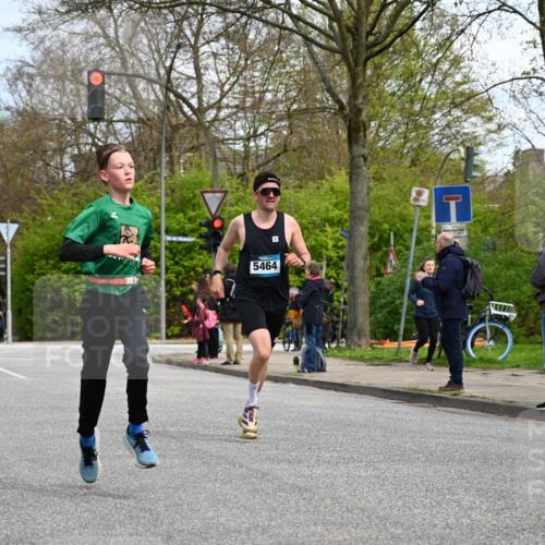 12.04.2026 - 45. Internationalen Wilhelmsburger Insellauf J. Mangold http://msf.ph/oto/9508462 12.04.2026 12:53:13 Ziel 5127, 2218, 4183, 3749, 3160, 5628, 5447, 5464, 5358, 3293, 4317, 5227, 3294, 3520, 5143, 5754, 4592, 4455, 4037 meine-sportfotos.de