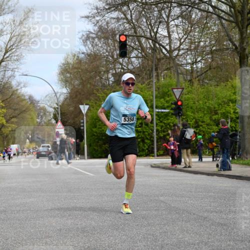 12.04.2026 - 45. Internationalen Wilhelmsburger Insellauf J. Mangold http://msf.ph/oto/9508470 12.04.2026 12:53:19 Ziel 4183, 3749, 3160, 5628, 5447, 5464, 5358, 3293, 4317, 5227, 3294, 3520, 5143, 5754, 4592, 4455, 4037, 5784, 5785, 4658 meine-sportfotos.de