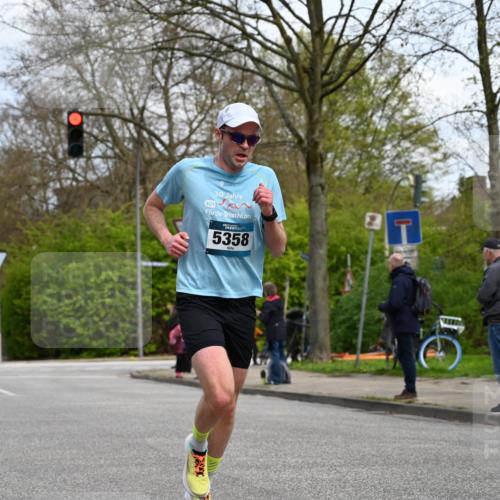 12.04.2026 - 45. Internationalen Wilhelmsburger Insellauf J. Mangold http://msf.ph/oto/9508479 12.04.2026 12:53:20 Ziel 4183, 3749, 3160, 5628, 5447, 5464, 5358, 3293, 4317, 5227, 3294, 3520, 5143, 5143, 5754, 4592, 4455, 4037, 5784, 5785, 4658 meine-sportfotos.de