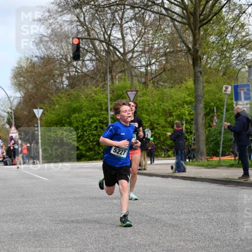 12.04.2026 - 45. Internationalen Wilhelmsburger Insellauf J. Mangold http://msf.ph/oto/9508530 12.04.2026 12:53:38 Ziel 3293, 4317, 5227, 3294, 3520, 5143, 5754, 4592, 4455, 4037, 5784, 5784, 5785, 4658, 5787, 3254, 5788, 3000, 4823, 5743 meine-sportfotos.de