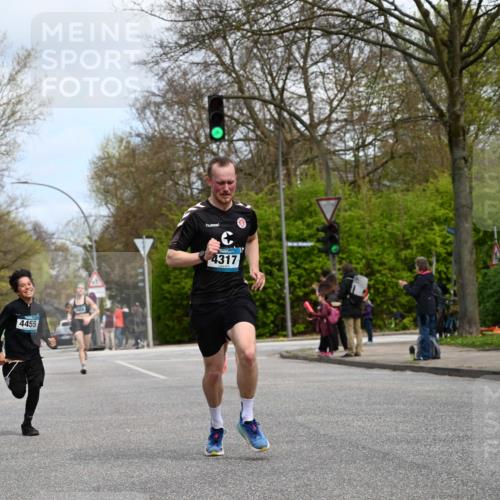 12.04.2026 - 45. Internationalen Wilhelmsburger Insellauf J. Mangold http://msf.ph/oto/9508563 12.04.2026 12:53:43 Ziel 3293, 4317, 5227, 3294, 3520, 5143, 5754, 4592, 4455, 4037, 5784, 5785, 4658, 5787, 3254, 5788, 3000, 4823, 5743, 4924 meine-sportfotos.de