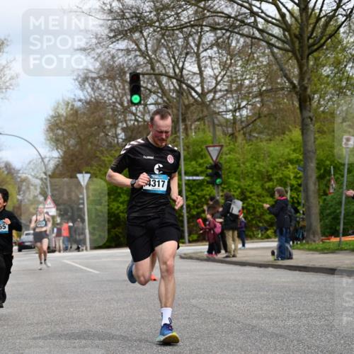 12.04.2026 - 45. Internationalen Wilhelmsburger Insellauf J. Mangold http://msf.ph/oto/9508565 12.04.2026 12:53:43 Ziel 3293, 4317, 5227, 3294, 3520, 5143, 5754, 4592, 4455, 4037, 5784, 5785, 4658, 5787, 3254, 5788, 3000, 4823, 5743, 4924 meine-sportfotos.de