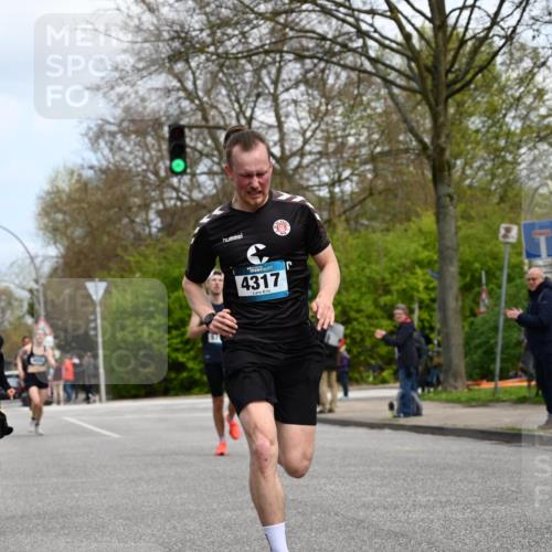 12.04.2026 - 45. Internationalen Wilhelmsburger Insellauf J. Mangold http://msf.ph/oto/9508569 12.04.2026 12:53:43 Ziel 3293, 4317, 5227, 3294, 3520, 5143, 5754, 4592, 4455, 4037, 5784, 5785, 4658, 5787, 3254, 5788, 3000, 4823, 5743, 4924 meine-sportfotos.de