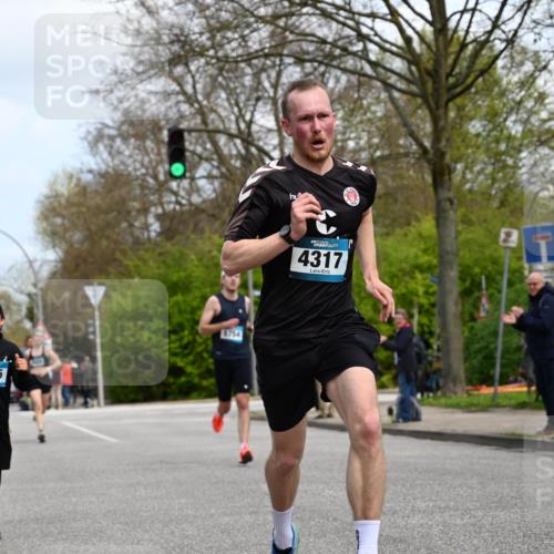 12.04.2026 - 45. Internationalen Wilhelmsburger Insellauf J. Mangold http://msf.ph/oto/9508571 12.04.2026 12:53:44 Ziel 3293, 4317, 5227, 3294, 3520, 5143, 5754, 4592, 4455, 4037, 5784, 5785, 4658, 5787, 3254, 5788, 3000, 4823, 5743, 4924 meine-sportfotos.de