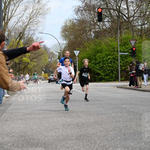 12.04.2026 - 45. Internationalen Wilhelmsburger Insellauf J. Mangold http://msf.ph/oto/9508619 12.04.2026 12:53:57 Ziel 5143, 5754, 4592, 4455, 4037, 5784, 5785, 4658, 5787, 3254, 5788, 3000, 4823, 3000, 4823, 5743, 4924, 5630, 5858, 5630, 5858, 3661, 2852, 2085, 5016 meine-sportfotos.de