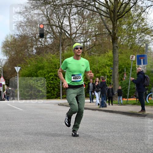 12.04.2026 - 45. Internationalen Wilhelmsburger Insellauf J. Mangold http://msf.ph/oto/9508646 12.04.2026 12:54:01 Ziel 4455, 4037, 5784, 5785, 4658, 5787, 3254, 5788, 3000, 4823, 5743, 5743, 4924, 5630, 5858, 3661, 2852, 2085, 5016 meine-sportfotos.de
