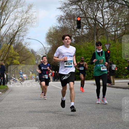 12.04.2026 - 45. Internationalen Wilhelmsburger Insellauf J. Mangold http://msf.ph/oto/9508669 12.04.2026 12:54:10 Ziel 5787, 3254, 5788, 3000, 4823, 5743, 4924, 5630, 5858, 3661, 2852, 3661, 2852, 2085, 5016, 3157, 5283, 3163, 4472 meine-sportfotos.de