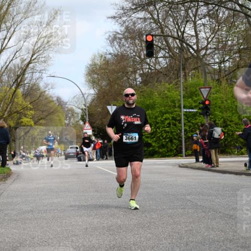 12.04.2026 - 45. Internationalen Wilhelmsburger Insellauf J. Mangold http://msf.ph/oto/9508685 12.04.2026 12:54:13 Ziel 3254, 5788, 3000, 4823, 5743, 4924, 5630, 5858, 3661, 2852, 2085, 5016, 3157, 5283, 3163, 4472, 5478 meine-sportfotos.de