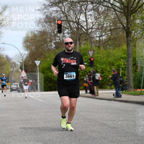12.04.2026 - 45. Internationalen Wilhelmsburger Insellauf J. Mangold http://msf.ph/oto/9508694 12.04.2026 12:54:13 Ziel 3254, 5788, 3000, 4823, 5743, 4924, 5630, 5858, 3661, 2852, 2085, 5016, 3157, 5283, 3163, 4472, 5478 meine-sportfotos.de