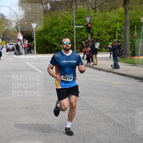 12.04.2026 - 45. Internationalen Wilhelmsburger Insellauf J. Mangold http://msf.ph/oto/9508701 12.04.2026 12:54:21 Ziel 3000, 4823, 5743, 4924, 5630, 5858, 3661, 2852, 2085, 5016, 3157, 5283, 3163, 4472, 5478, 5513, 5296 meine-sportfotos.de