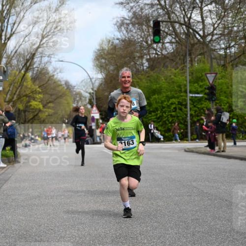 12.04.2026 - 45. Internationalen Wilhelmsburger Insellauf J. Mangold http://msf.ph/oto/9508720 12.04.2026 12:54:37 Ziel 5016, 3157, 5283, 3163, 4472, 5478, 5513, 5296, 4570, 3302, 2235, 3899, 3300, 5213, 3300, 5213, 3411, 4041, 5086, 5087, 4079, 4678, 3177 meine-sportfotos.de