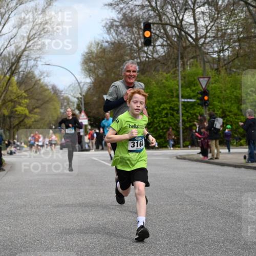 12.04.2026 - 45. Internationalen Wilhelmsburger Insellauf J. Mangold http://msf.ph/oto/9508723 12.04.2026 12:54:37 Ziel 5016, 3157, 5283, 3163, 4472, 5478, 5513, 5296, 4570, 3302, 2235, 3899, 3300, 5213, 3300, 5213, 3411, 4041, 5086, 5087, 4079, 4678, 3177 meine-sportfotos.de