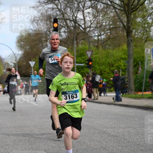 12.04.2026 - 45. Internationalen Wilhelmsburger Insellauf J. Mangold http://msf.ph/oto/9508728 12.04.2026 12:54:38 Ziel 5016, 3157, 5283, 3163, 4472, 5478, 5513, 5296, 4570, 3302, 2235, 3899, 3300, 5213, 3411, 4041, 5086, 5087, 4079, 4678, 3177 meine-sportfotos.de