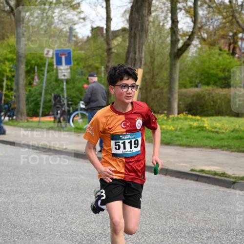 12.04.2026 - 45. Internationalen Wilhelmsburger Insellauf J. Mangold http://msf.ph/oto/9508837 12.04.2026 12:55:23 Ziel 4079, 4678, 3177, 5119, 2737, 2820, 5109, 5361, 4811, 4728, 3315, 5463, 4459, 4459, 5817, 5321, 4311, 2017, 2074, 5780, 5857, 2937, 5113 meine-sportfotos.de
