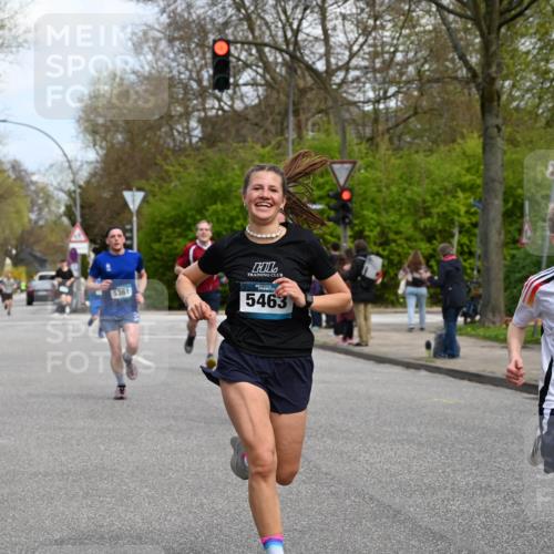 12.04.2026 - 45. Internationalen Wilhelmsburger Insellauf J. Mangold http://msf.ph/oto/9508870 12.04.2026 12:55:36 Ziel 2737, 2820, 5109, 5361, 4811, 4728, 3315, 5463, 4459, 5817, 5817, 5321, 4311, 2017, 2074, 5780, 5857, 2937, 5113, 5118, 3404, 2344, 5114, 5255, 4269, 3627, 5133 meine-sportfotos.de