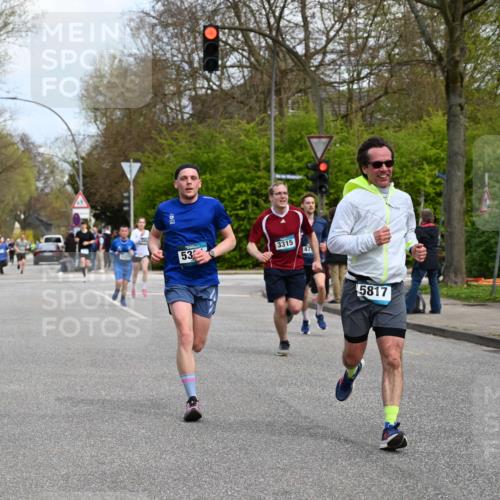 12.04.2026 - 45. Internationalen Wilhelmsburger Insellauf J. Mangold http://msf.ph/oto/9508882 12.04.2026 12:55:37 Ziel 2820, 5109, 5361, 4811, 4728, 3315, 5463, 4459, 5817, 5321, 4311, 2017, 2074, 5780, 5857, 2937, 5113, 5118, 5118, 3404, 2344, 5114, 5255, 4269, 3627, 5133, 5680 meine-sportfotos.de