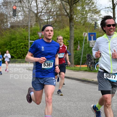 12.04.2026 - 45. Internationalen Wilhelmsburger Insellauf J. Mangold http://msf.ph/oto/9508895 12.04.2026 12:55:38 Ziel 2820, 5109, 5361, 4811, 4728, 3315, 5463, 4459, 5817, 5321, 4311, 2017, 2074, 5780, 5857, 2937, 5113, 5118, 3404, 3404, 2344, 5114, 5255, 4269, 3627, 5133, 5680 meine-sportfotos.de