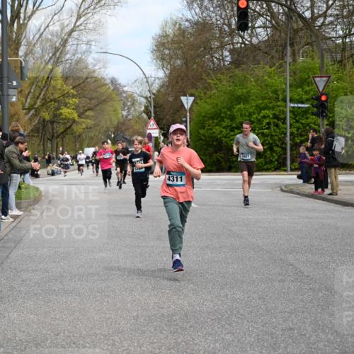 12.04.2026 - 45. Internationalen Wilhelmsburger Insellauf J. Mangold http://msf.ph/oto/9508920 12.04.2026 12:55:48 Ziel 5109, 5361, 4811, 4728, 3315, 5463, 4459, 5817, 5321, 4311, 2017, 2074, 5780, 5857, 2937, 5113, 5118, 3404, 2344, 5114, 5255, 4269, 3627, 5133, 5133, 5680, 4545, 5101, 4261, 4933 meine-sportfotos.de